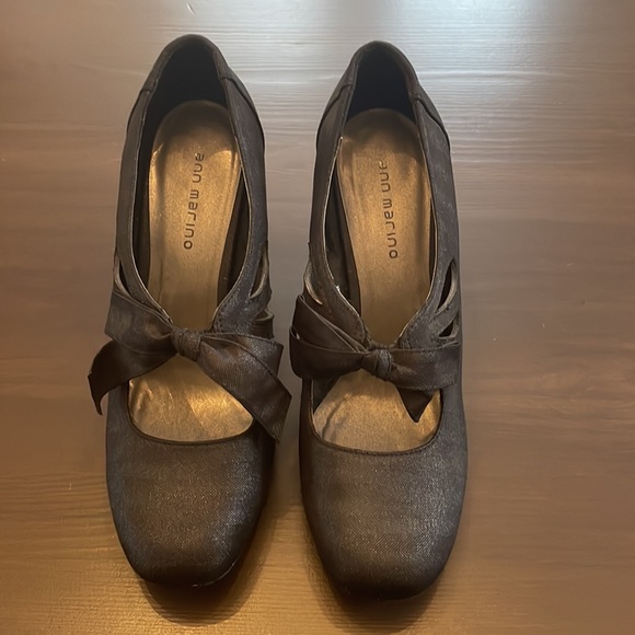Ann Marino Pumps, Size 9M, 3.5”H heels, in very good used condition. - Picture 3 of 7